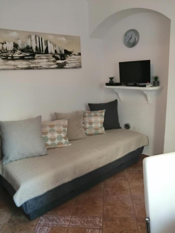 Apartments Villa Nona 우마그 외부 사진
