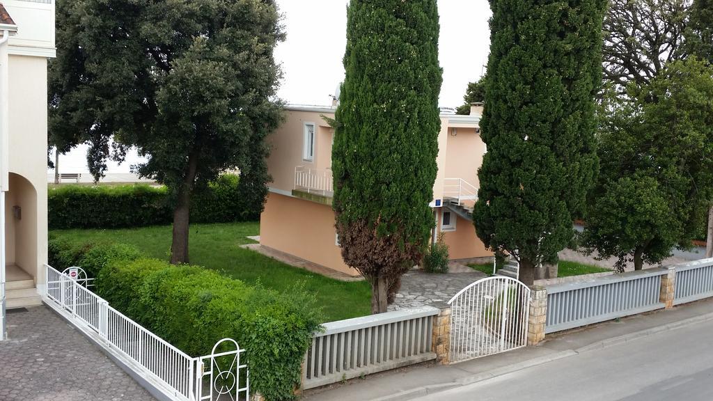 Apartments Villa Nona 우마그 외부 사진