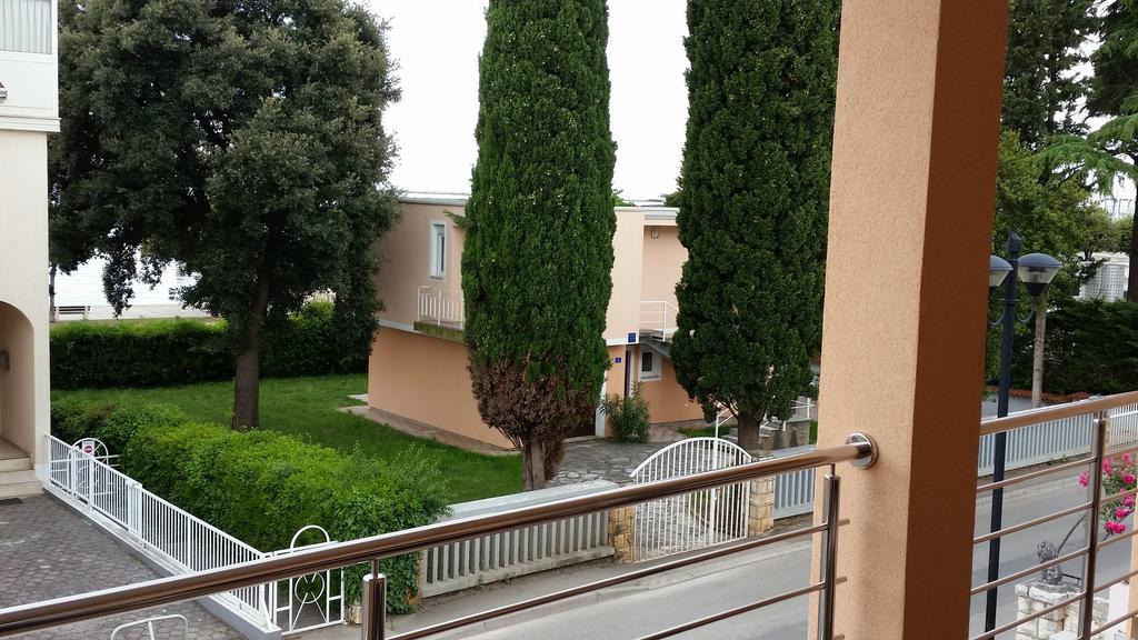 Apartments Villa Nona 우마그 외부 사진