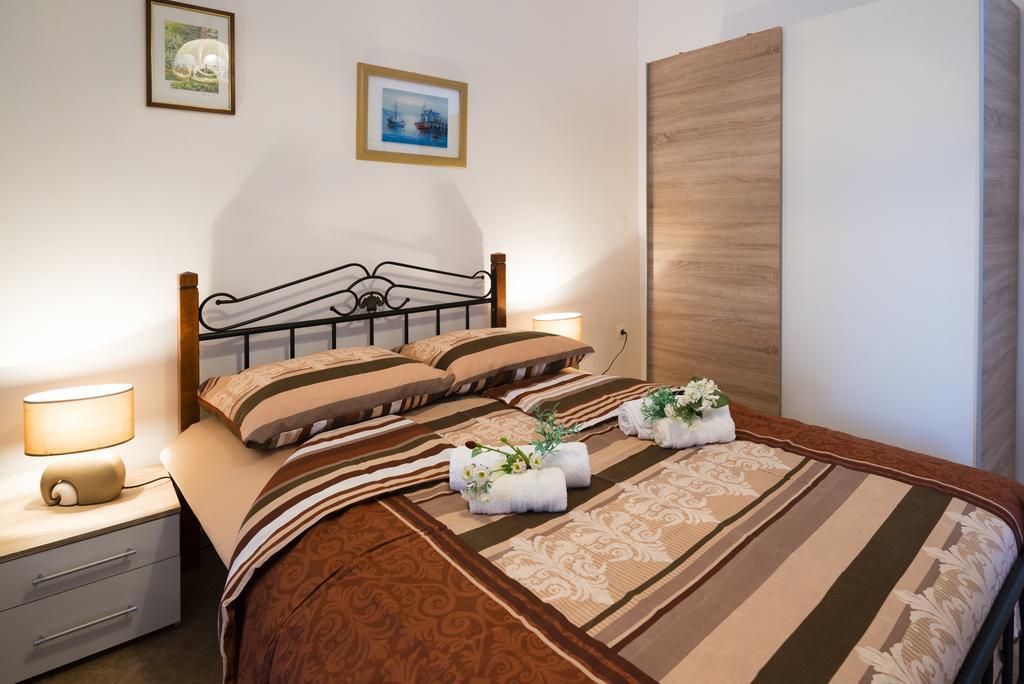 Apartments Villa Nona 우마그 외부 사진
