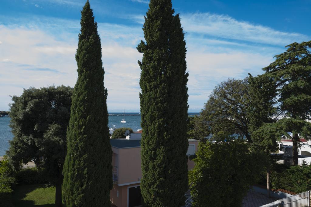 Apartments Villa Nona 우마그 외부 사진